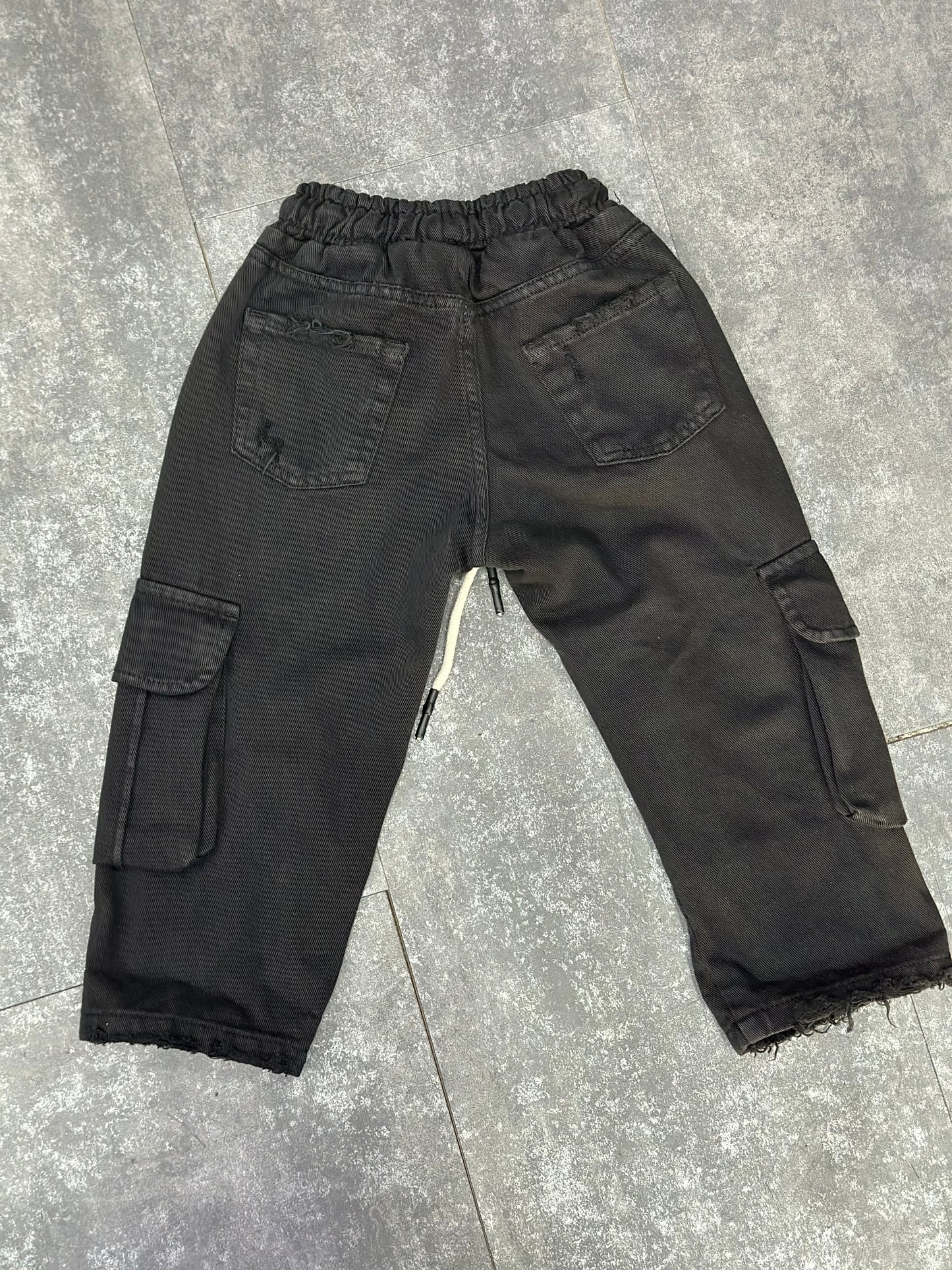CARGO JEANS BLACK