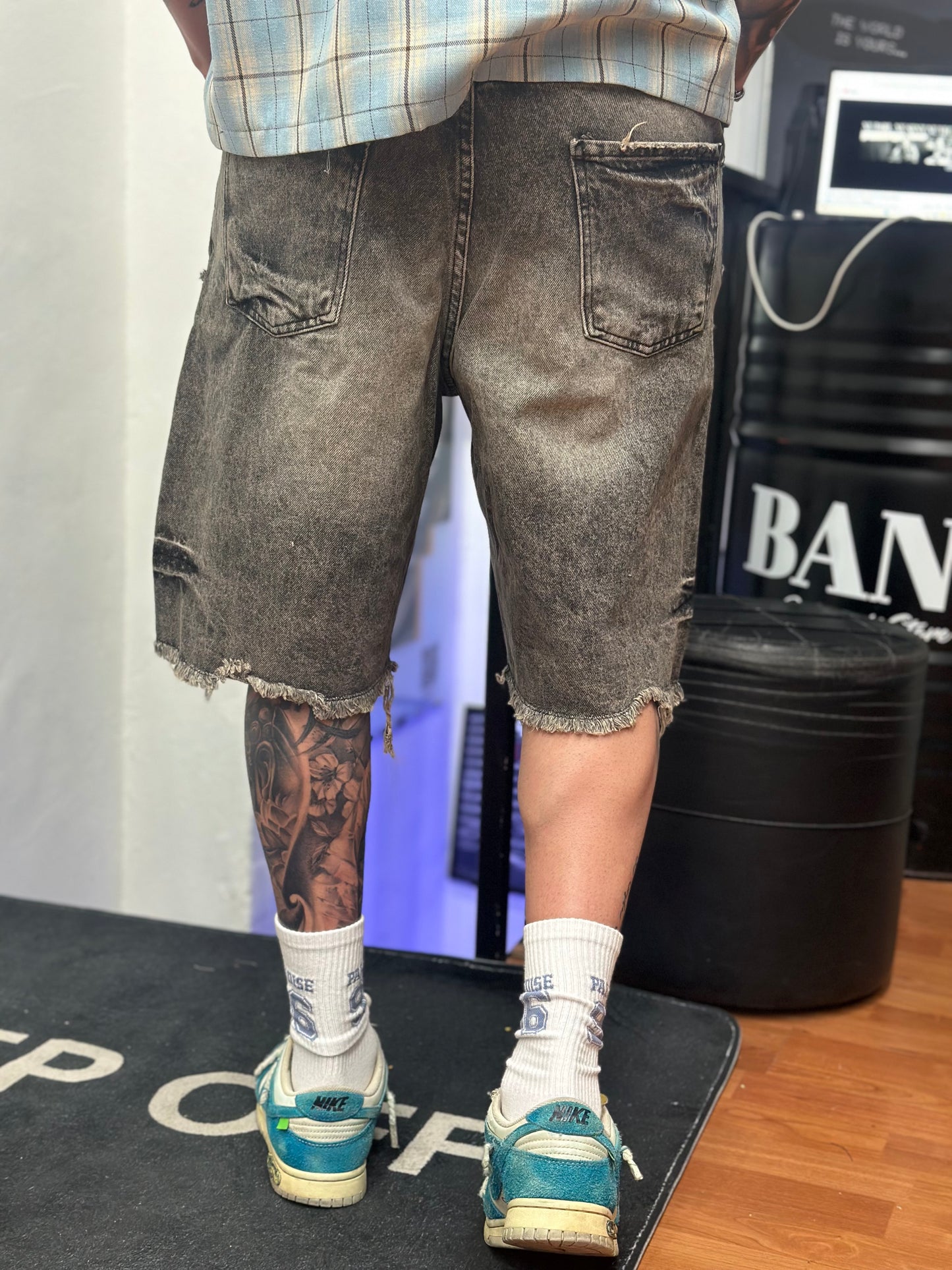 SHORT CIANOTIC DESTROYED