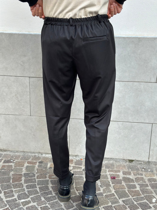 PANTALONE CAPRI NERO