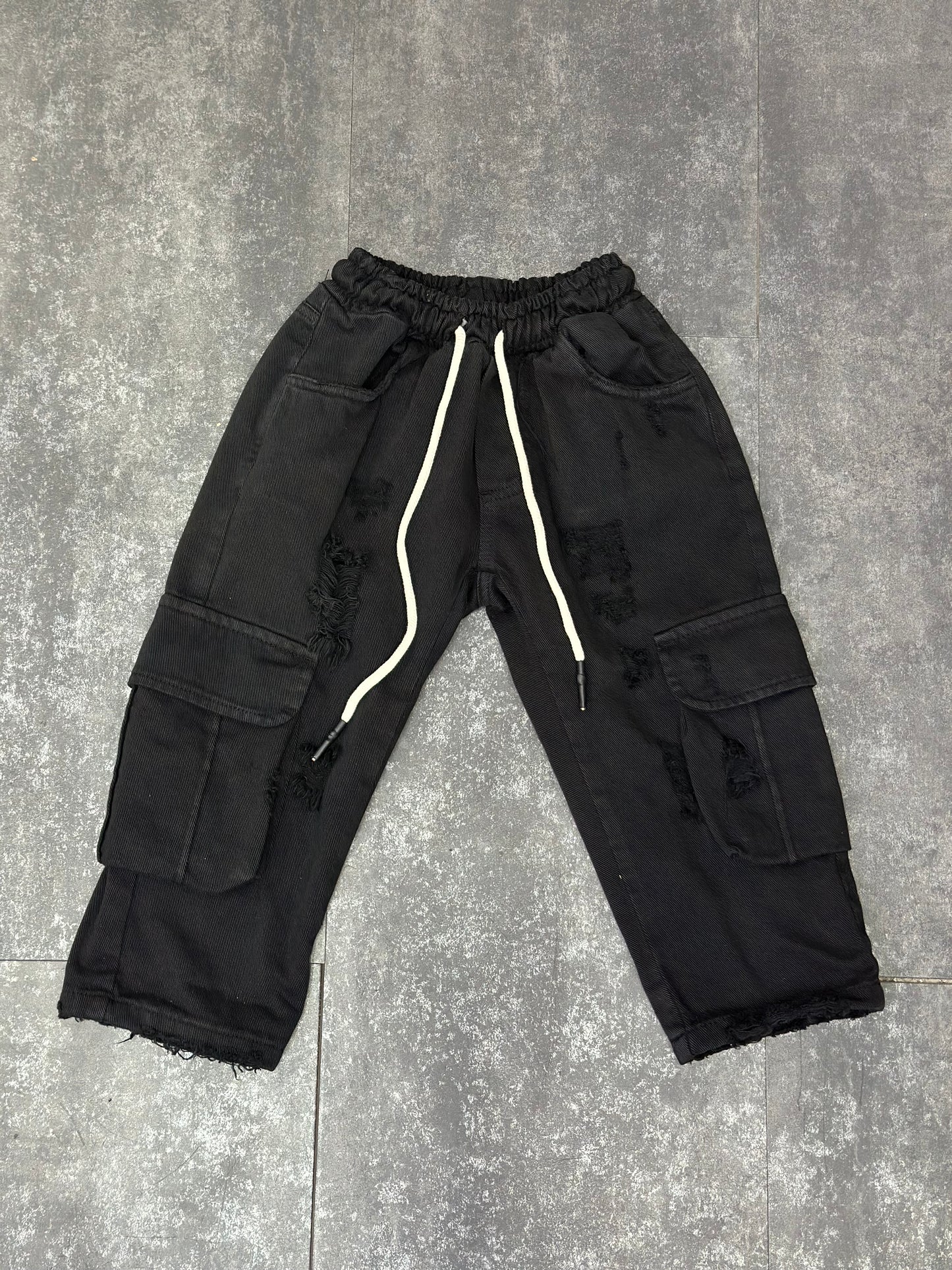 CARGO JEANS BLACK