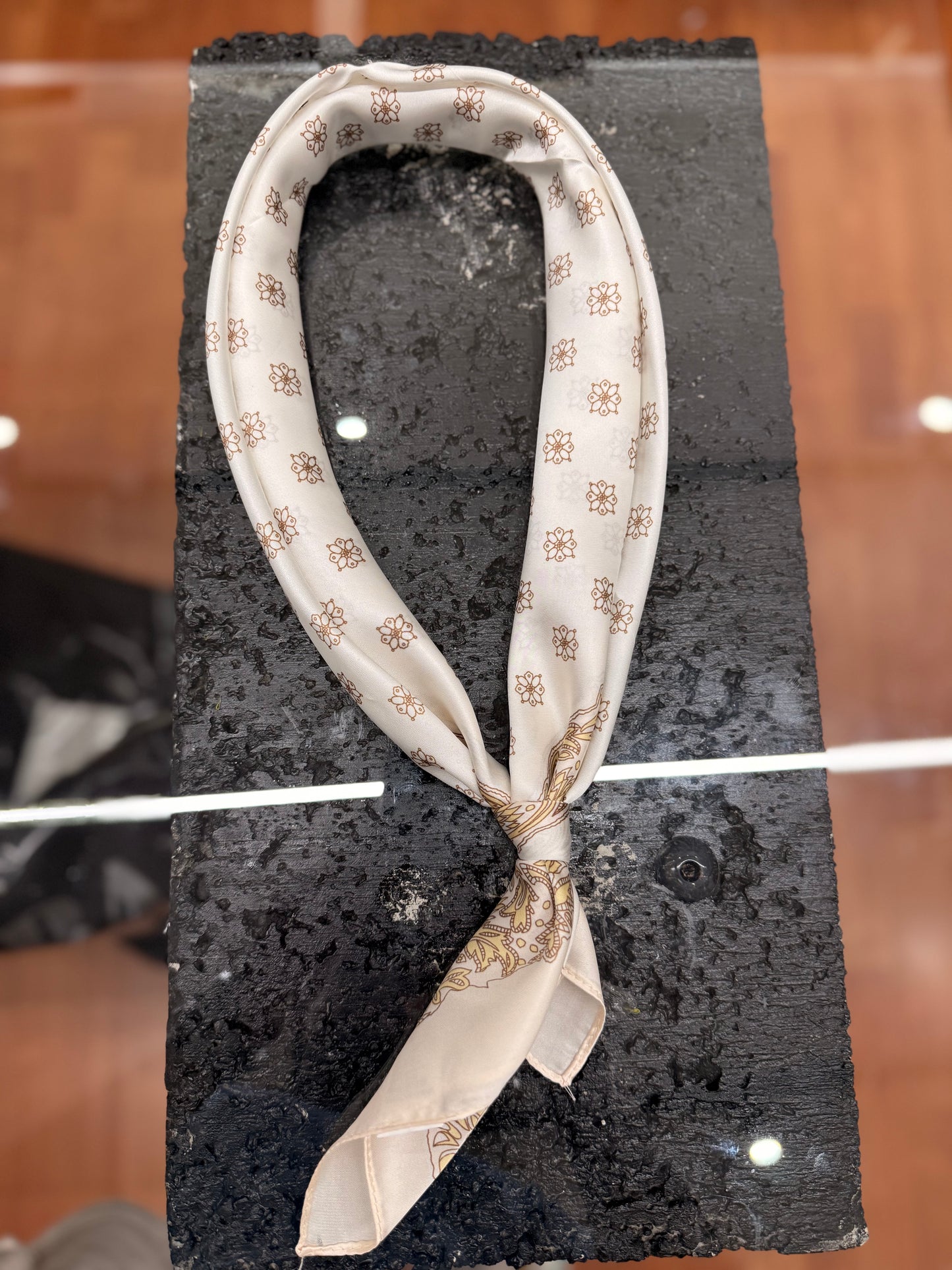FOULARD