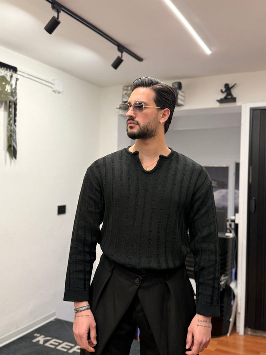 MAGLIONE CROP IN FILO NERO