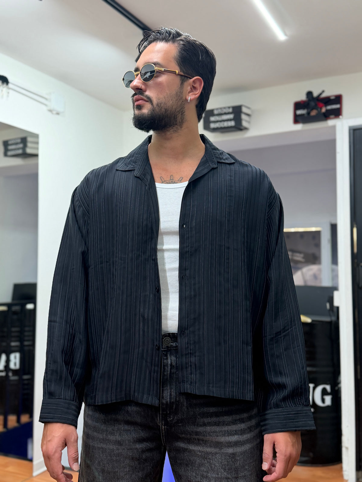 CAMICIA CROP A RIGHE NERA