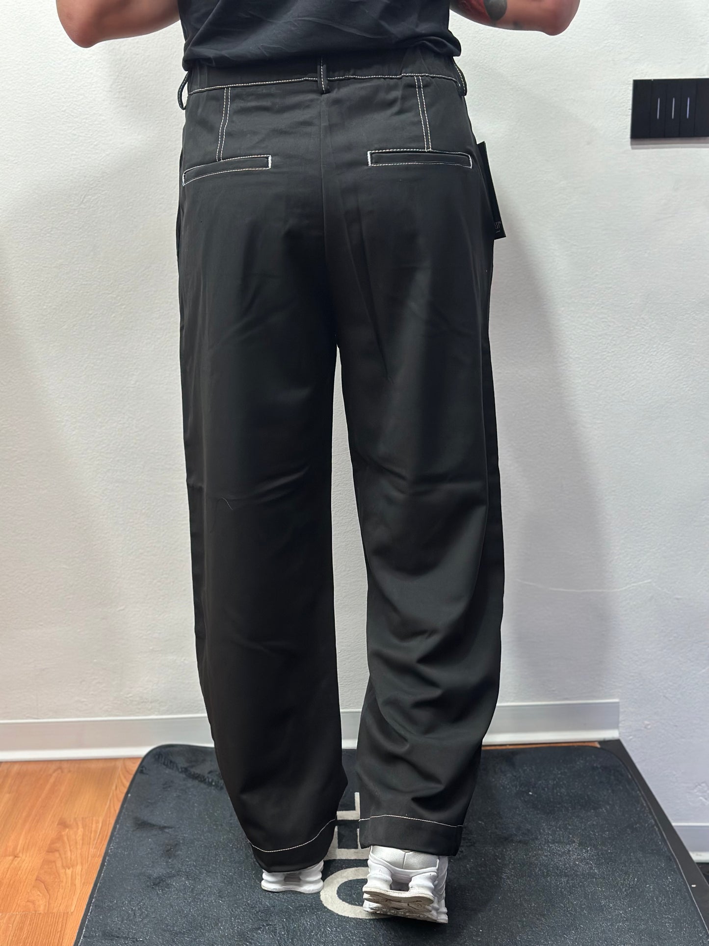 FONDO AMPIO CUCITURE A CONTRASTO