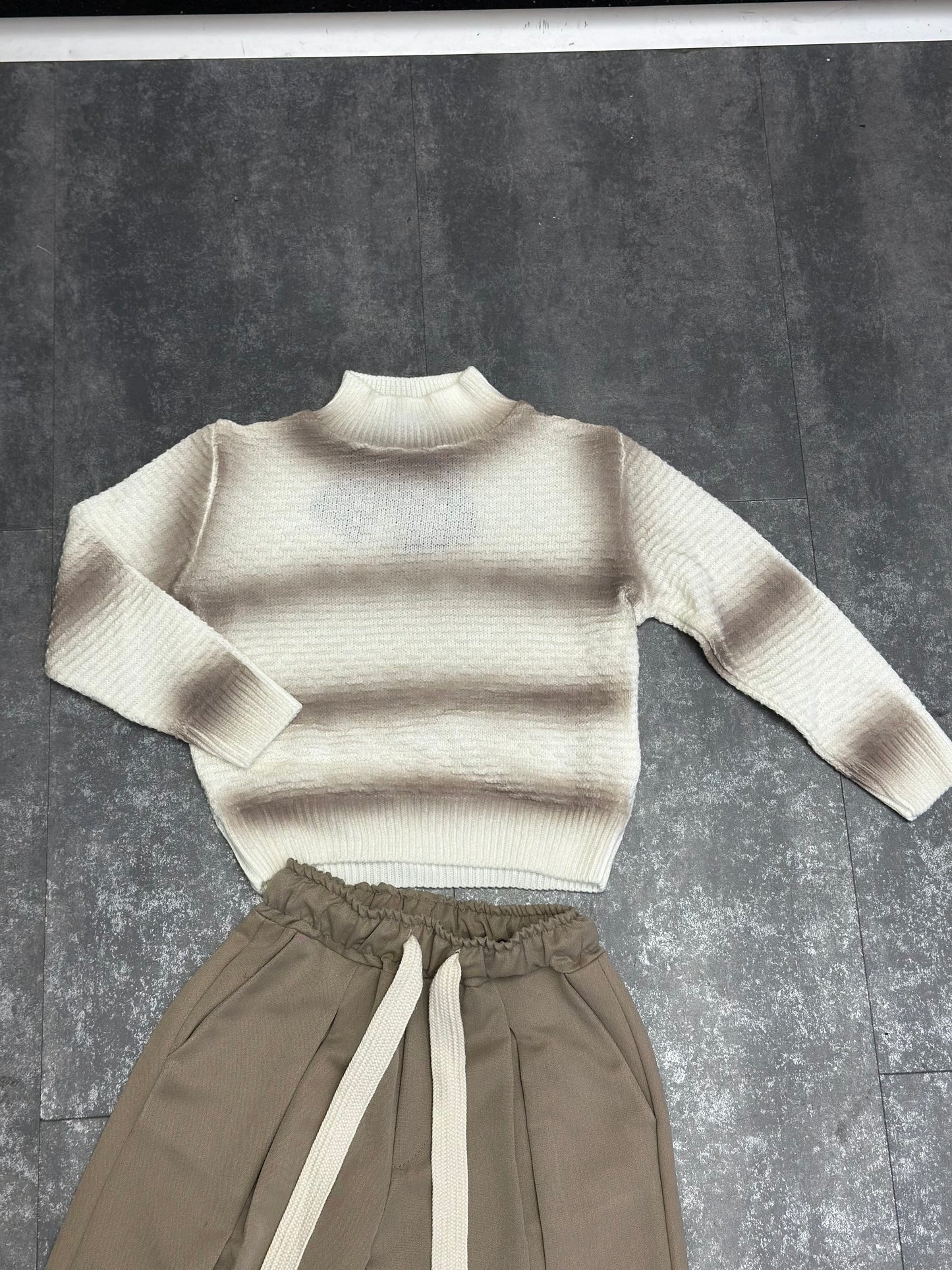 MAGLIONE SLAVATO BIANCO