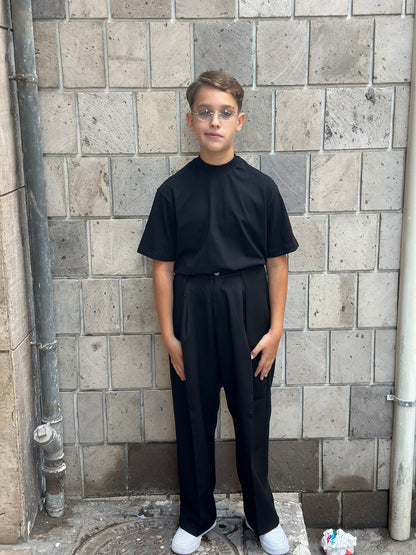 T-SHIRT MEZZO COLLO NERA