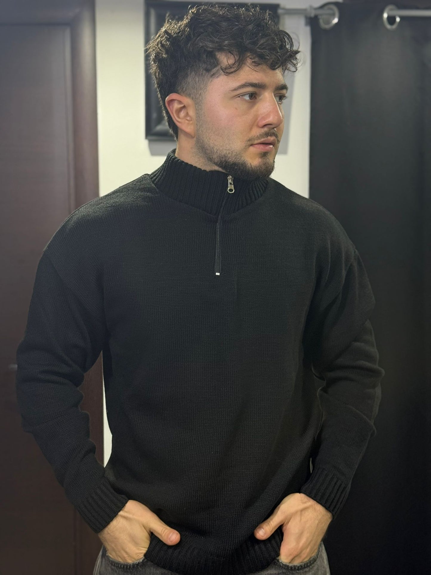 MAGLIONE ZIP NERO