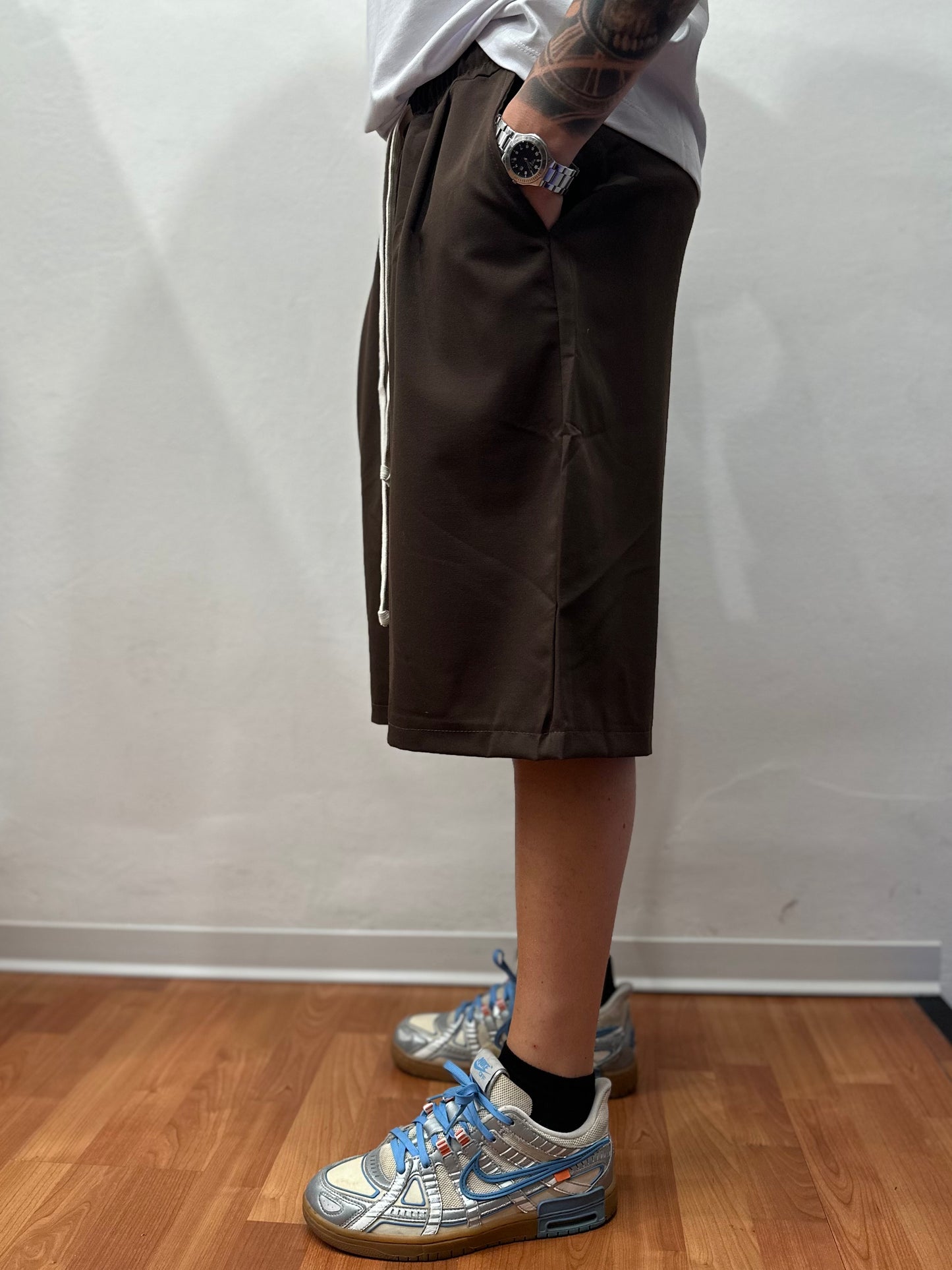 SHORT OVER COMFY MORO