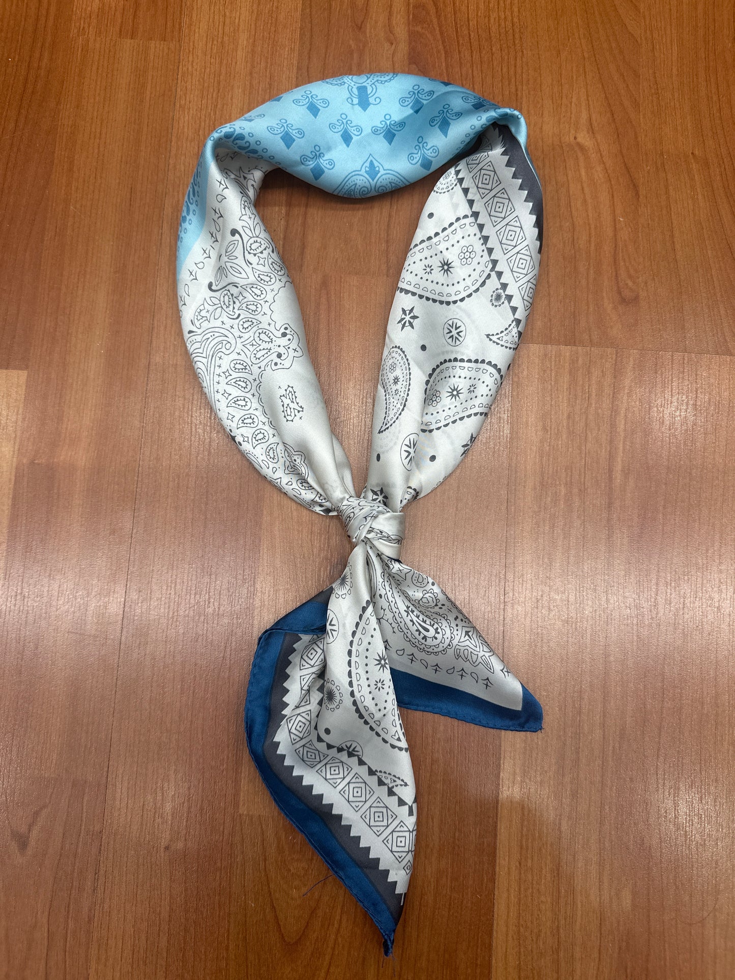 FOULARD