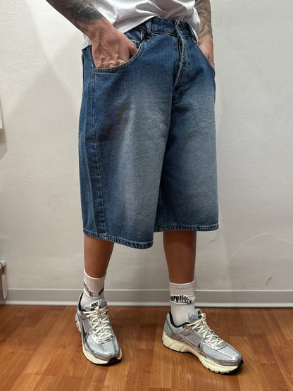 SHORT 02