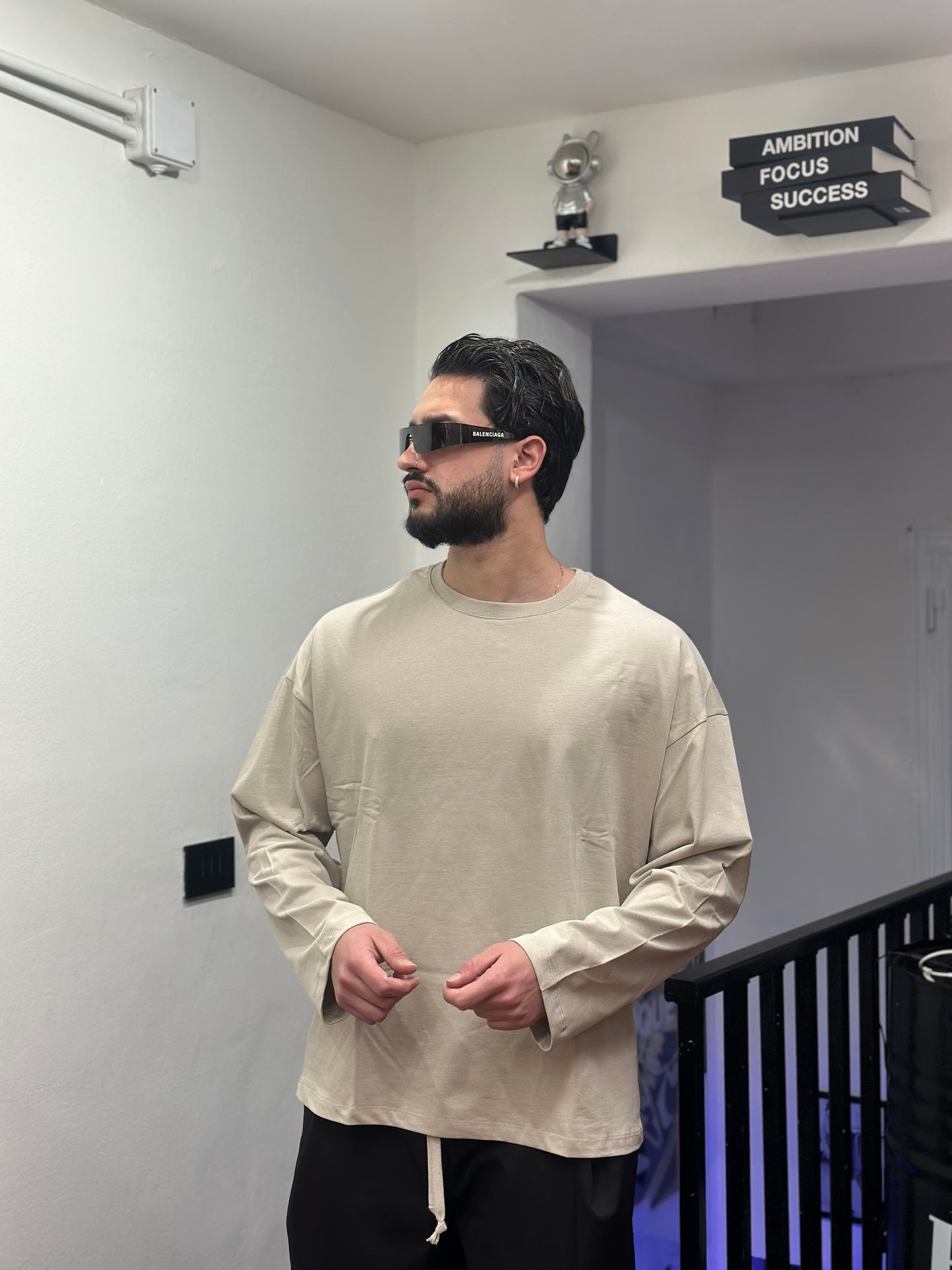 LONGE SLEEVE BEIGE OVER