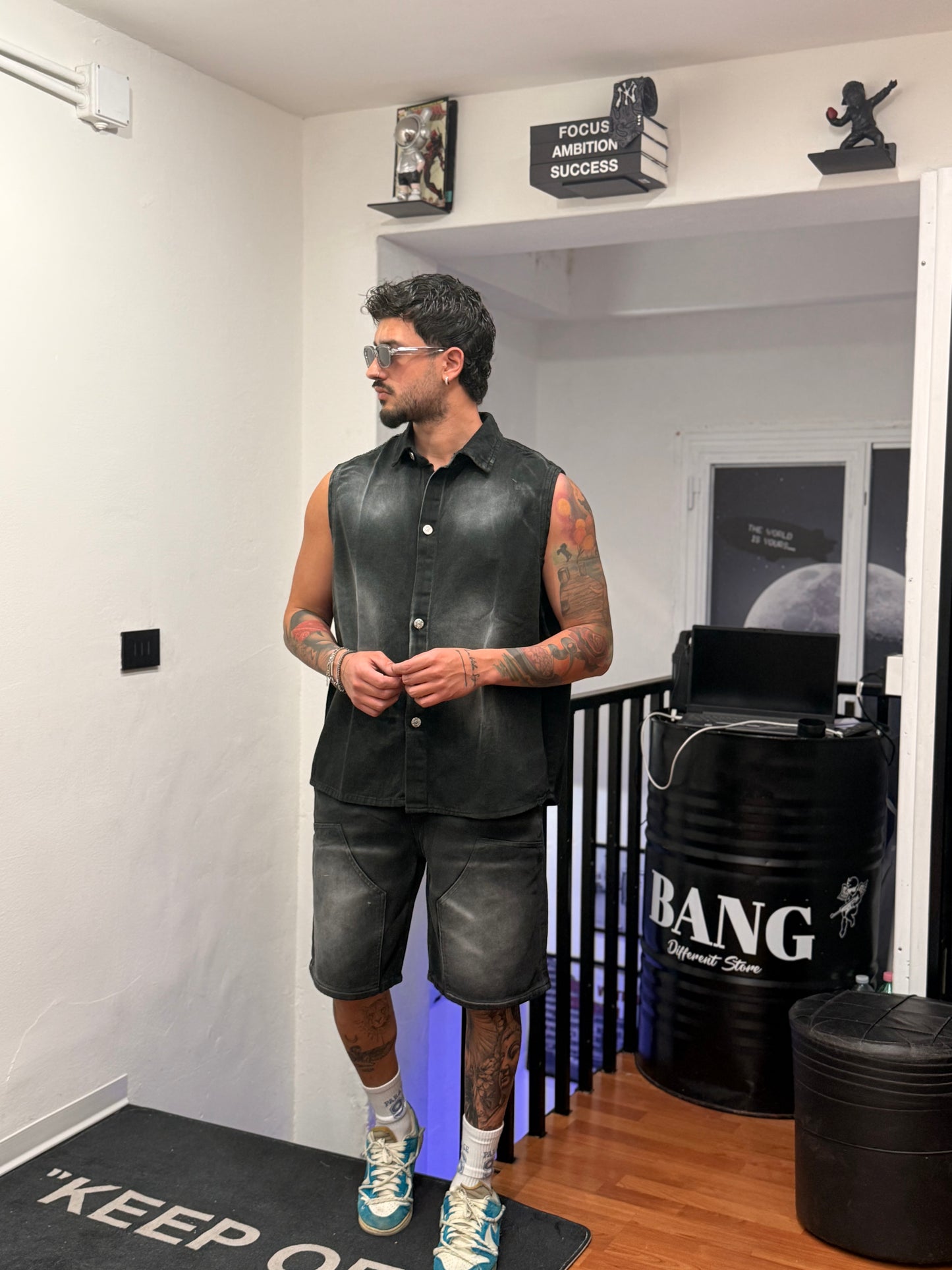 COORDINATO SLAVATO IN DENIM NERO