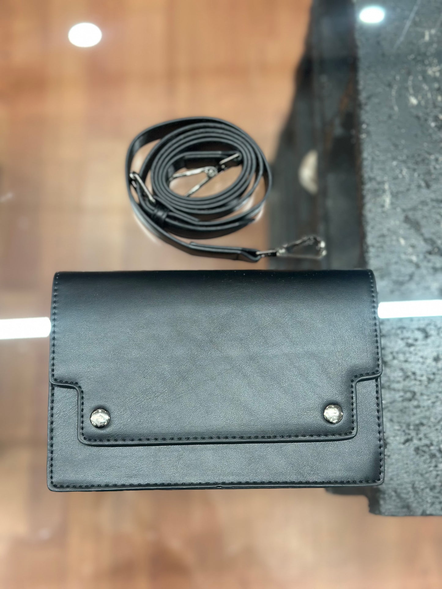 POCHETTE 02 MINIMAL NERA