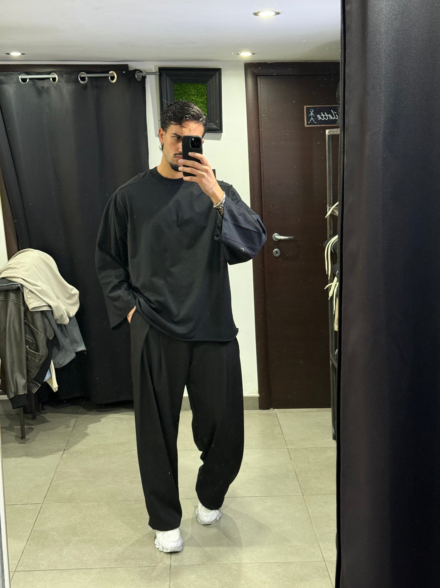 LONGE SLEEVE NERA OVER